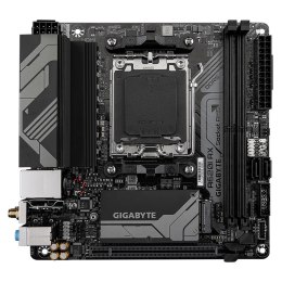 GIGABYTE A620I AX, AMD A620 Mainboard - Sockel AM5, DDR5