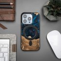 Etui Bewood Unique MagSafe Neptun z drewna i żywicy na iPhone 15 Pro - granatowo-czarne