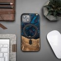 Etui Bewood Unique MagSafe Neptun z drewna i żywicy na iPhone 15 - granatowo-czarne