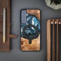 Etui Bewood Unique MagSafe Planeta Ziemia z drewna i żywicy na Samsung Galaxy S23 FE - niebiesko-zielone