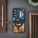 Etui Bewood Unique MagSafe Planeta Ziemia z drewna i żywicy na Samsung Galaxy S24 - niebiesko-zielone