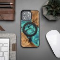 Etui Bewood Unique MagSafe Turquoise z drewna i żywicy na iPhone 13 Pro - turkusowo-czarne